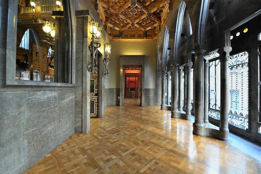 Palau Guell Entry Tickets